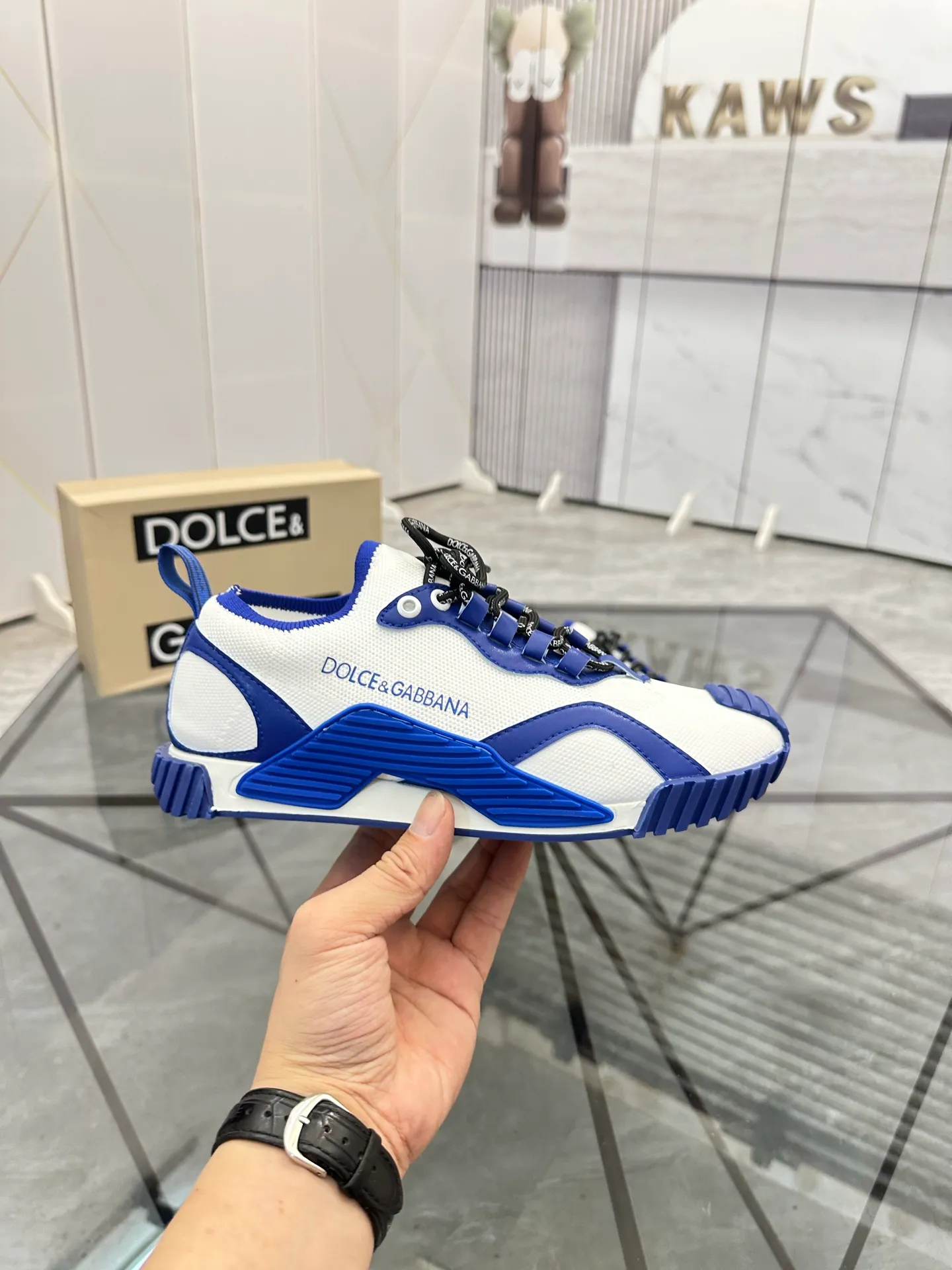 Men's shoes: 💰P460¥ Product trademark: DG "Dolce & Gabbana*" low-top sneakers Regular size: 35-44 (can be customized to 45.46.) Couple style Product materials: Upper imported cowhide stitching original material, breathable lining, original outsole. Number: 803